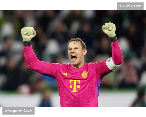 诺伊尔肠胃问题痊愈恢复合练，拜仁防线迎回精神领袖